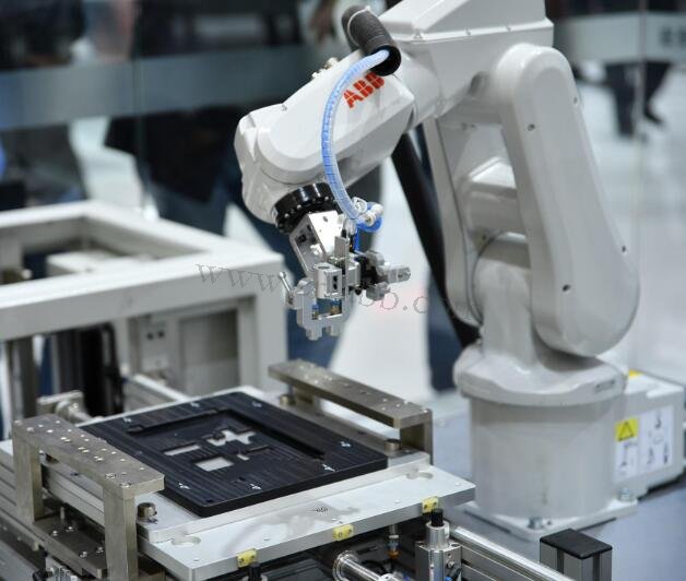 ABB機器人維修如何選擇用于定義工具框