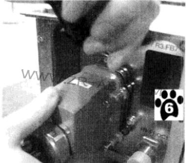 ABB機(jī)器IRB6640本體與控制柜連接的操作